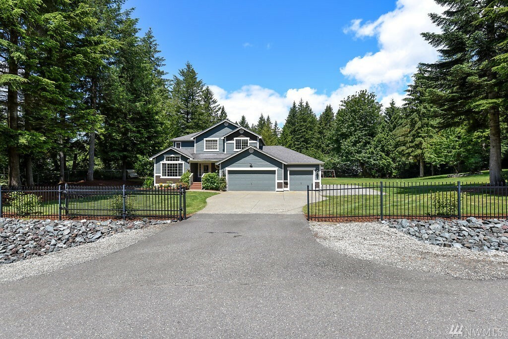 Property Photo:  43712 SE 168th St  WA 98045 