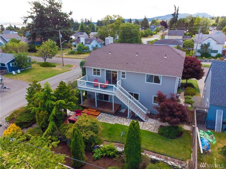 Property Photo:  1602 9th Street  WA 98221 