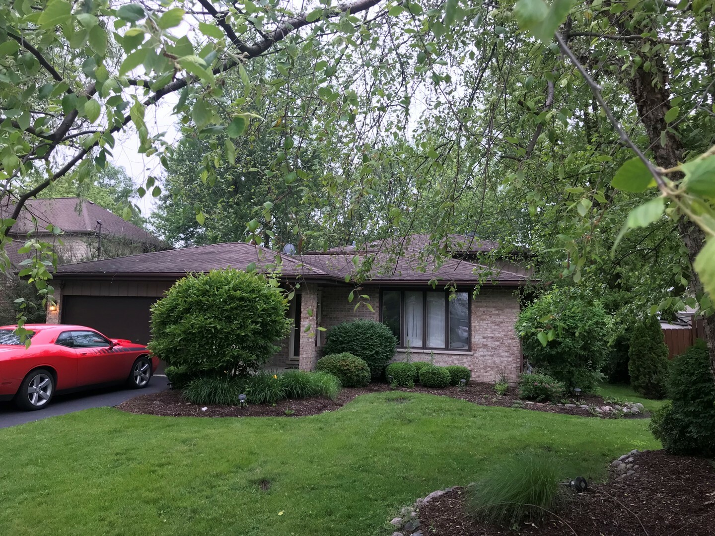 Property Photo:  10S146 Skyline Drive  IL 60527 