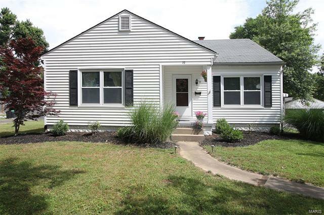 Property Photo: 19 Lakewood Drive 62223