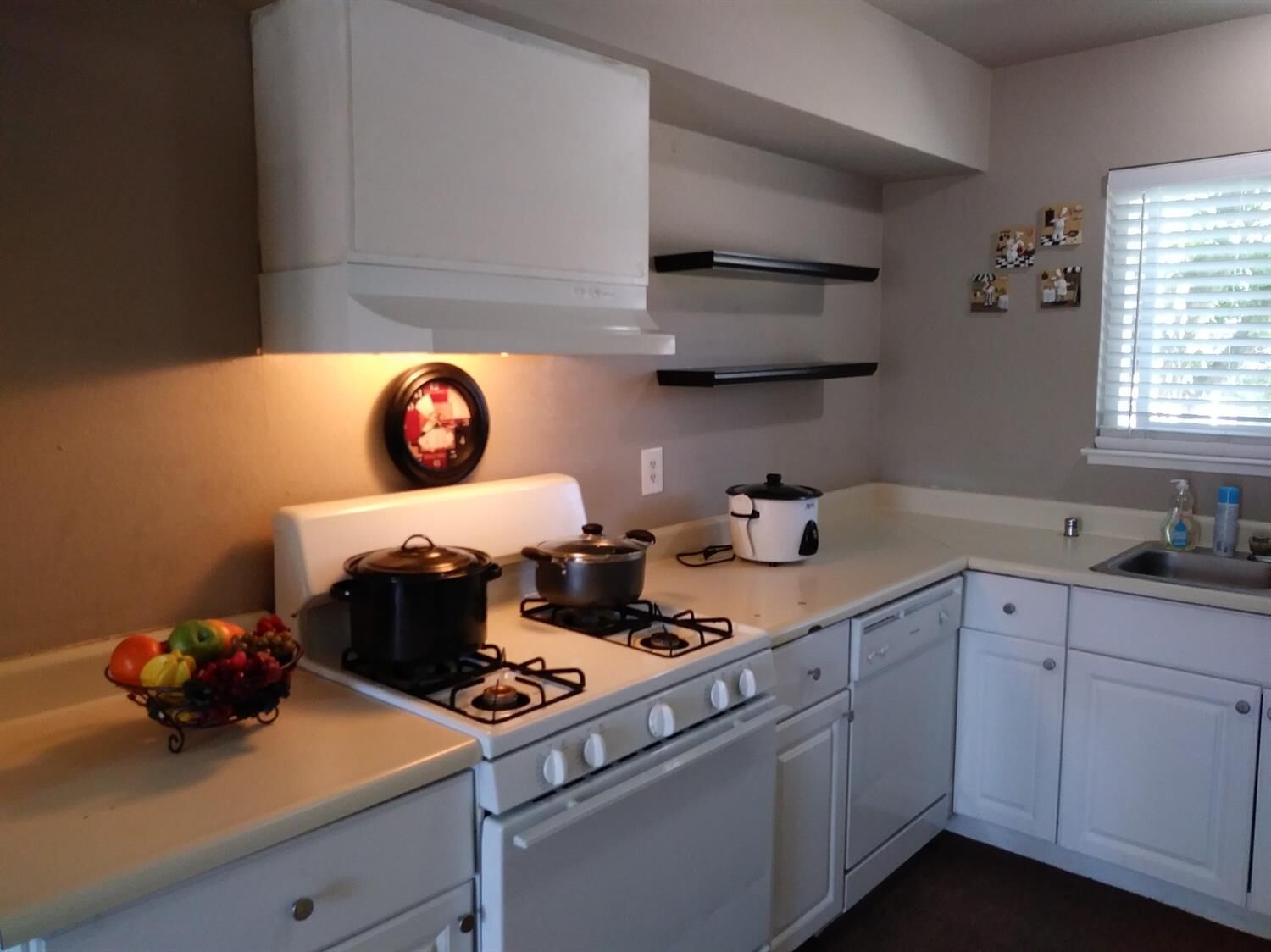 Property Photo: 5915 Mack Road CA 95823