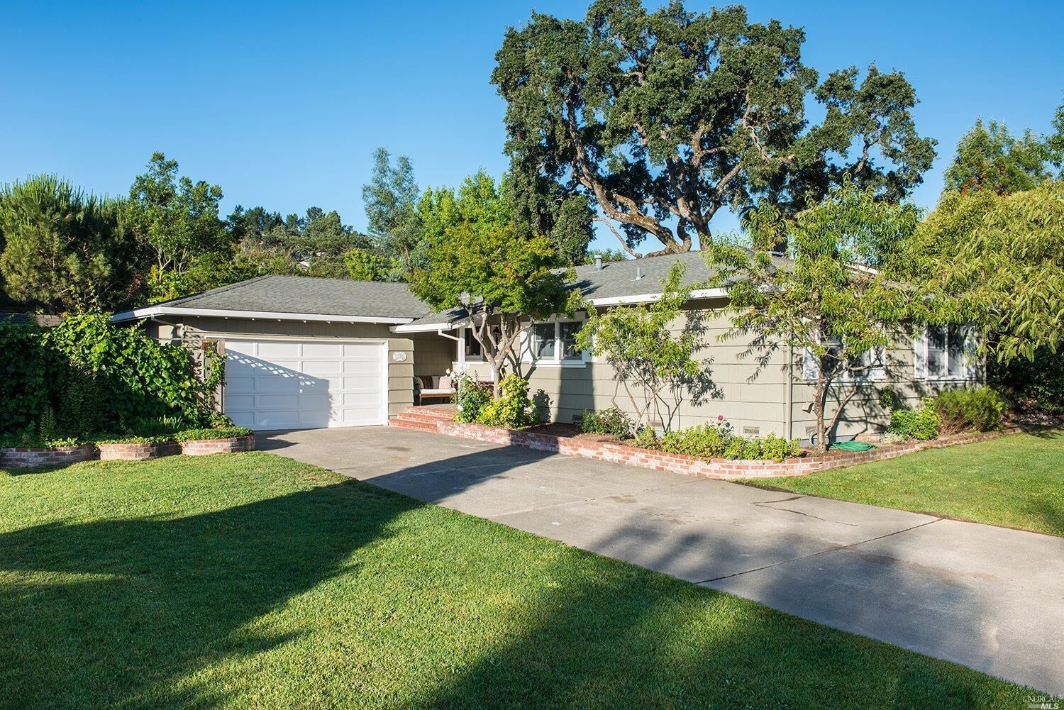 Property Photo:  1556 Buchanan Street  CA 94947 