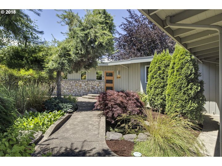 21730 NE Interlachen Ln  Fairview OR 97024 photo