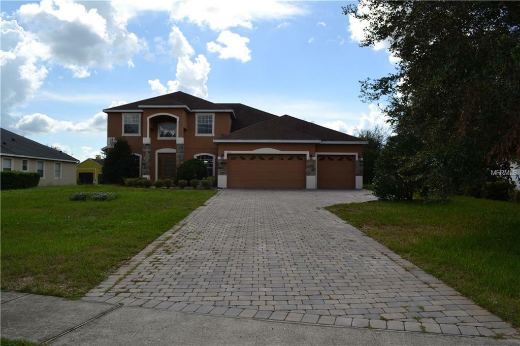 Property Photo:  1042 Spinning Wheel Drive  FL 32712 