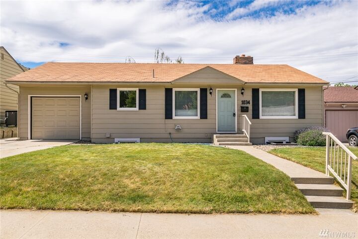 1034 Rosewood Ave  Wenatchee WA 98801 photo