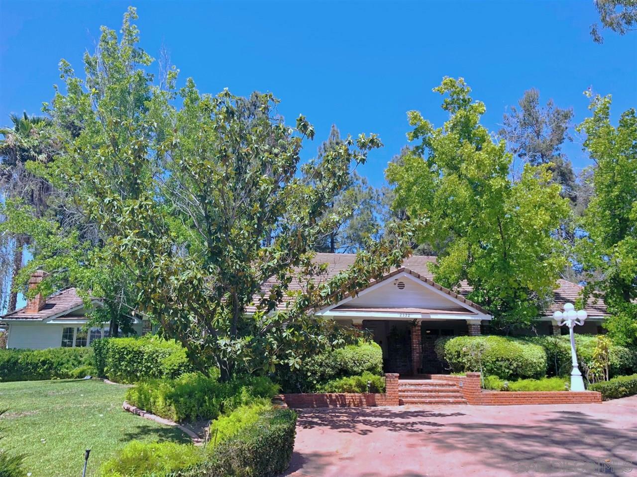 Property Photo:  2332 Percussion Ct  CA 92019 