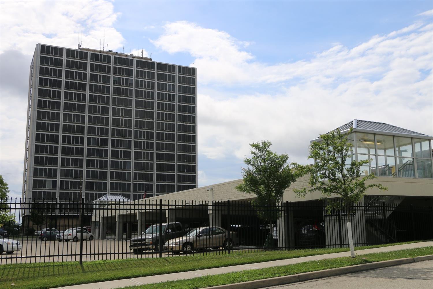 Property Photo: 810 Matson Place 607 OH 45204