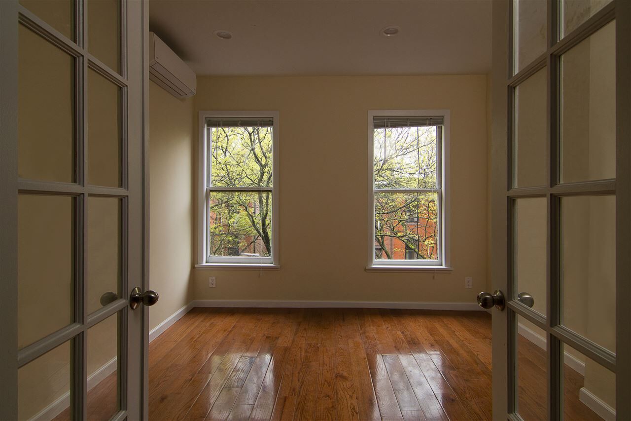 Property Photo: 92 Mercer St 4 NJ 07302