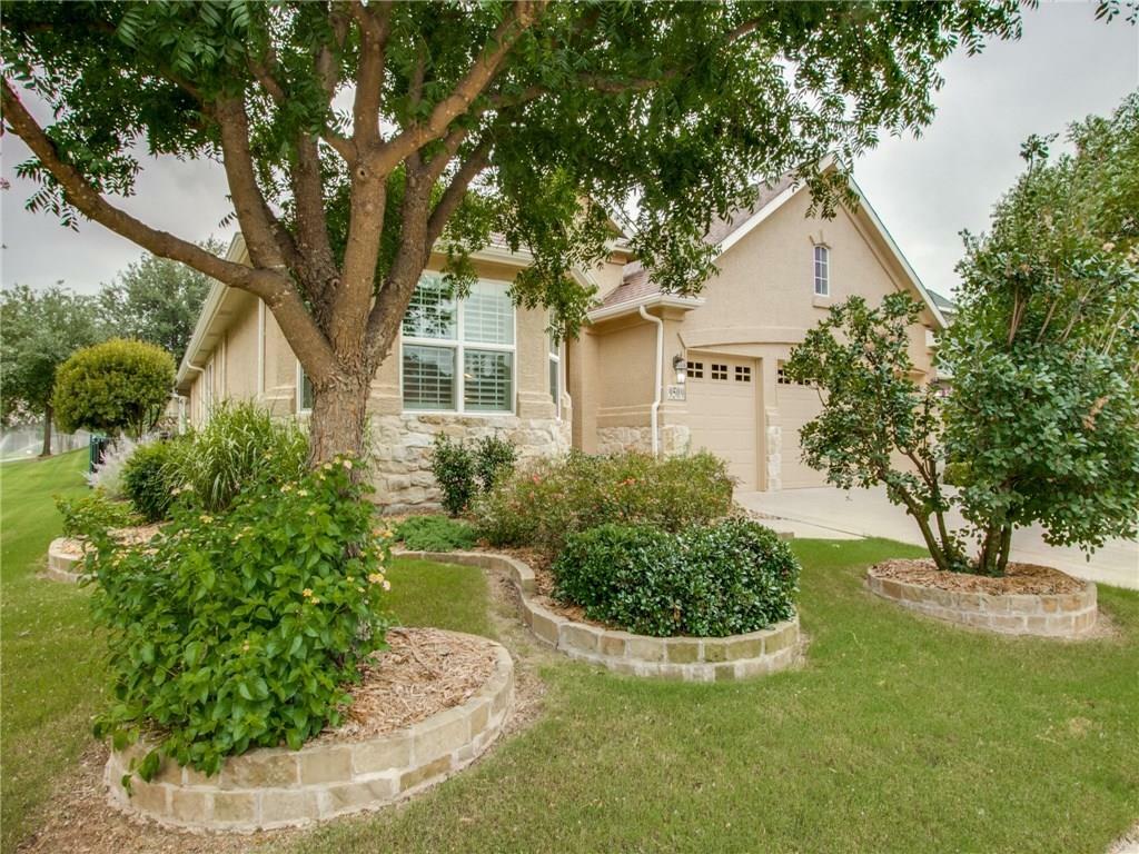 Property Photo: 9509 Ravenwood Drive TX 76207