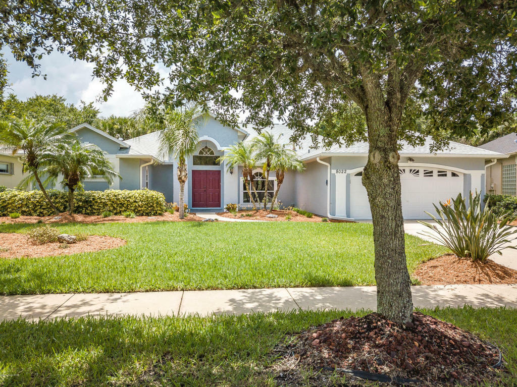 Property Photo:  8022 Kingswood Way  FL 32940 