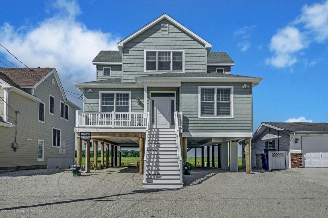 Property Photo:  23 Toms Court  NJ 08087 