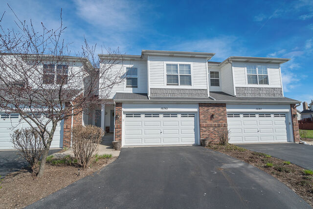 Property Photo:  16745 Winding Creek Road  IL 60586 