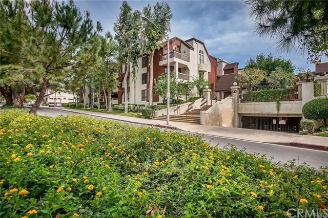 Property Photo: 230 Bethany Road 131 CA 91504