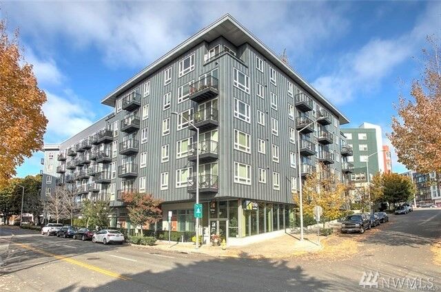 Property Photo:  3104 Western Ave 213  WA 98121 