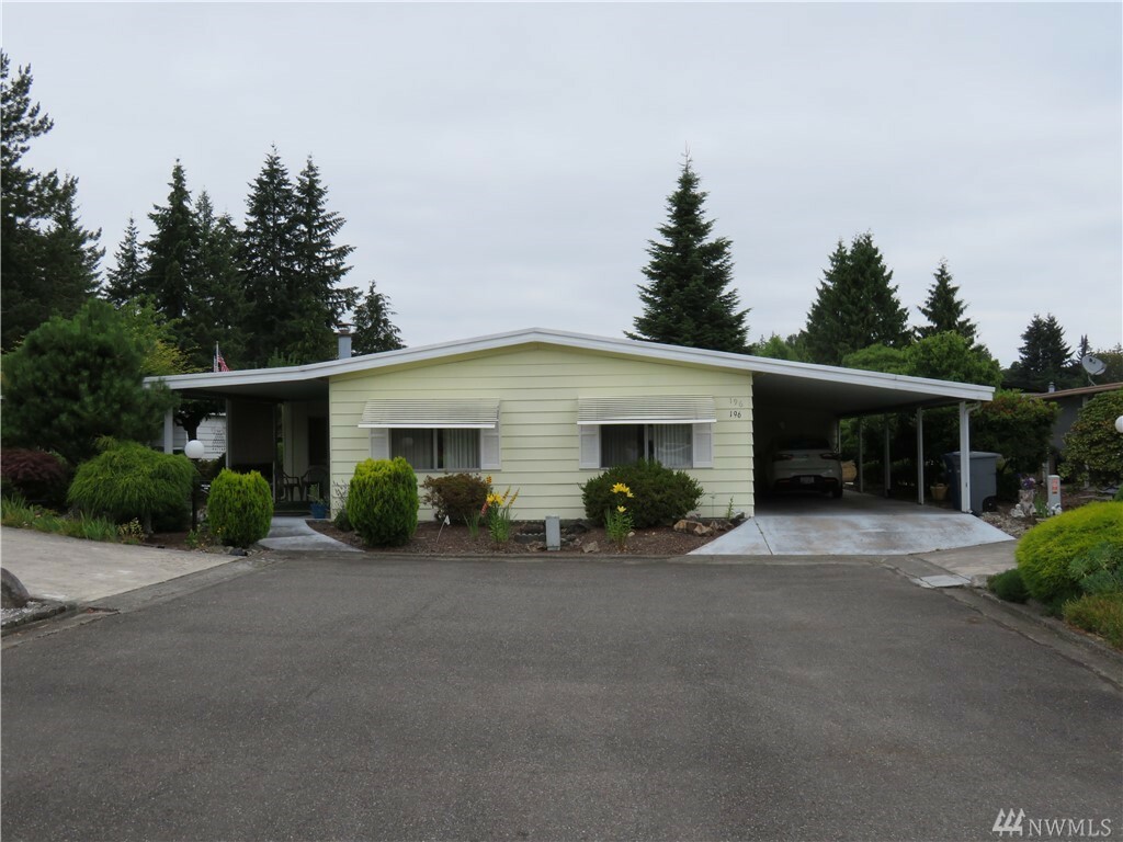 Property Photo:  201 Union Ave SE 196  WA 98059 