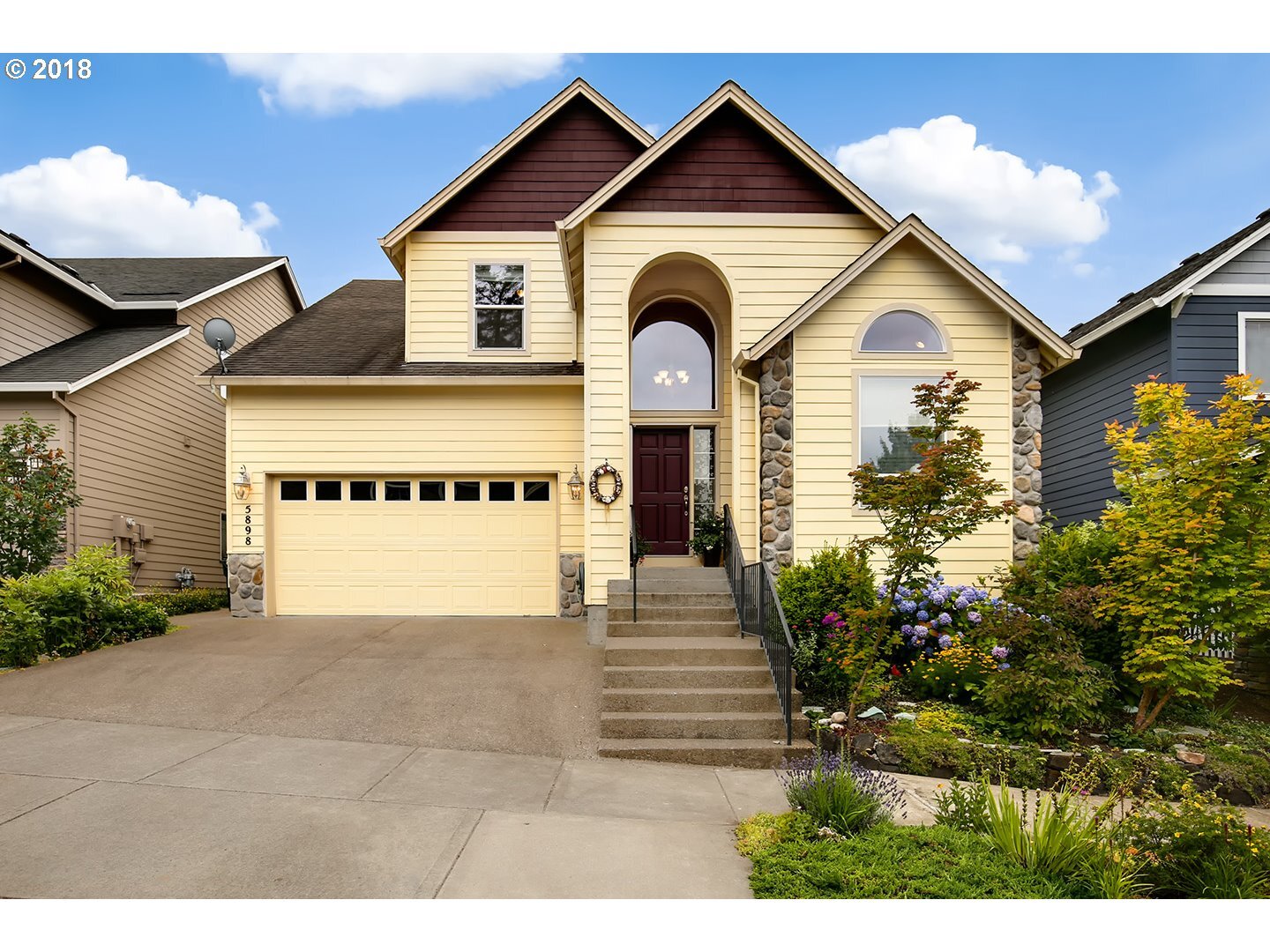 Property Photo: 5898 NE Saida Ln OR 97124