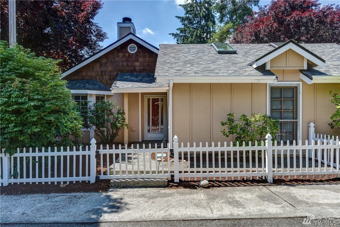 Property Photo: 9103 182nd Avenue NE WA 98052