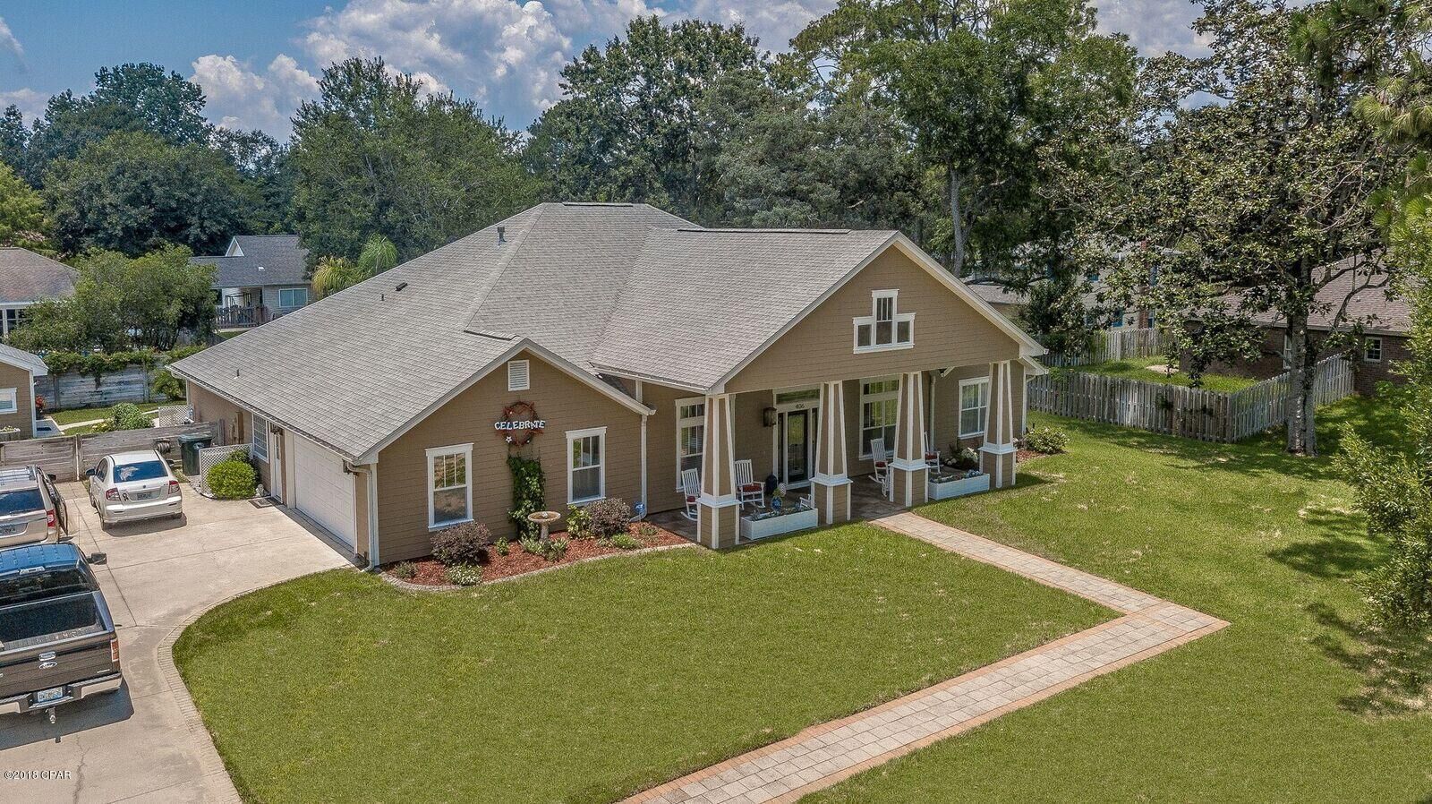Property Photo: 406 Tennessee Avenue FL 32444