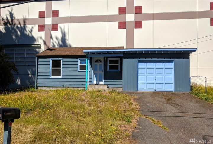 21332 67th Ave W  Lynnwood WA 98036 photo