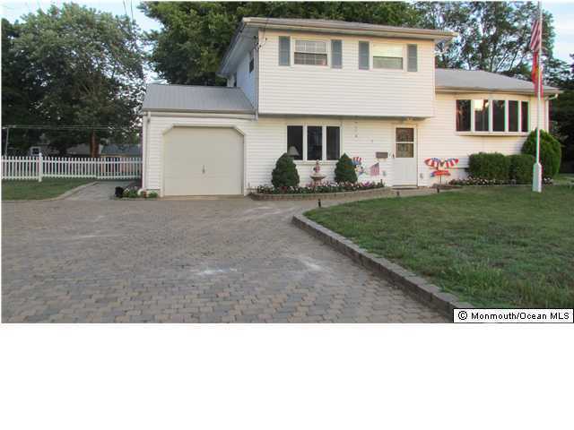 Property Photo:  7 Mackenn Place  NJ 07748 