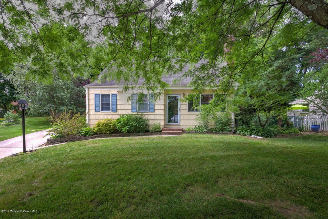 Property Photo:  142 Evergreen Street  NJ 08060 