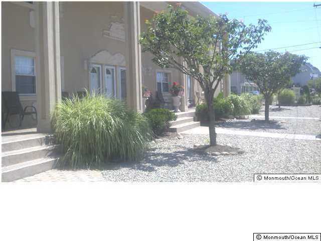 Property Photo: 101 New Jersey Avenue 7 (H) NJ 08742