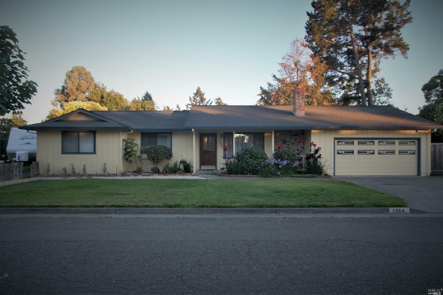 Property Photo:  1344 Sugar Bear Lane  CA 95407 