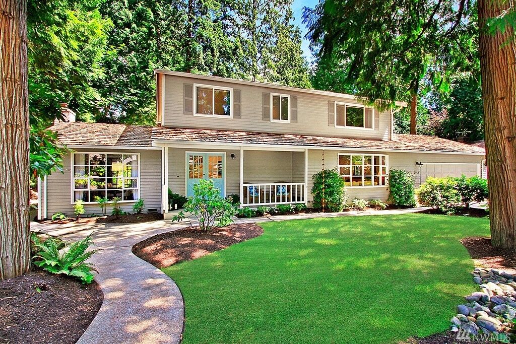 Property Photo:  2914 Sahalee Dr E  WA 98074 