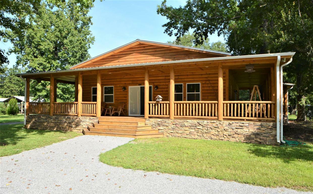 Property Photo: 653 Byrd Parker Drive FL 32465