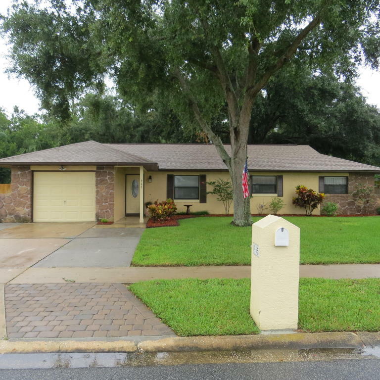 Property Photo:  965 Williamsburg Drive  FL 32780 