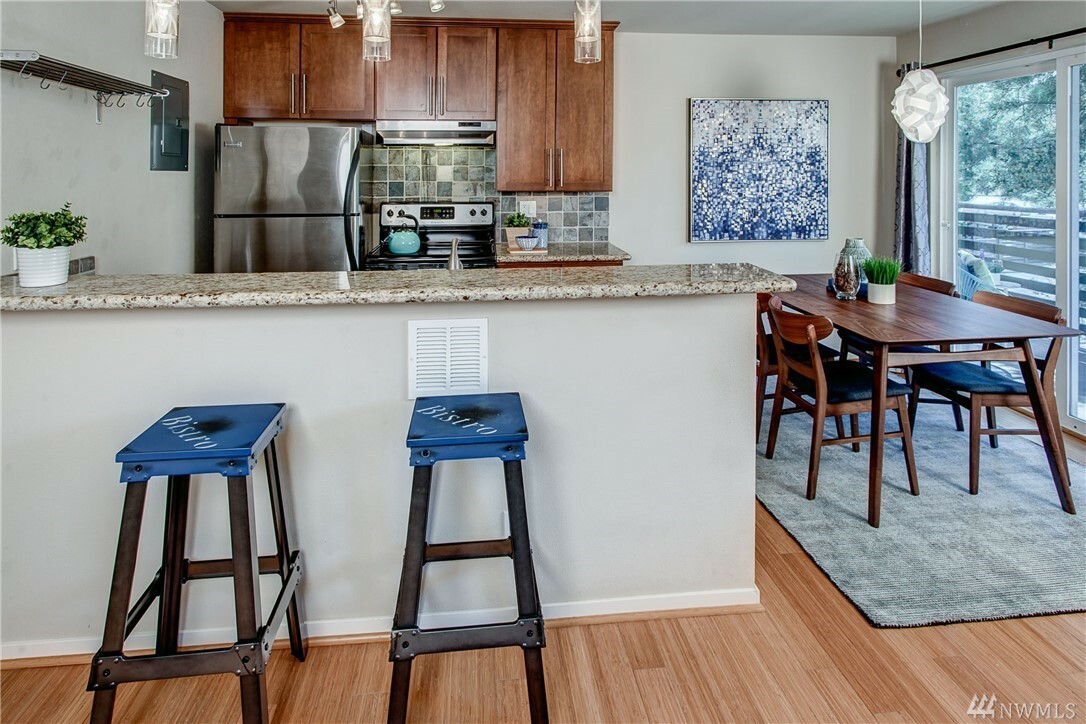 Property Photo: 5220 42nd Avenue S 205 WA 98118