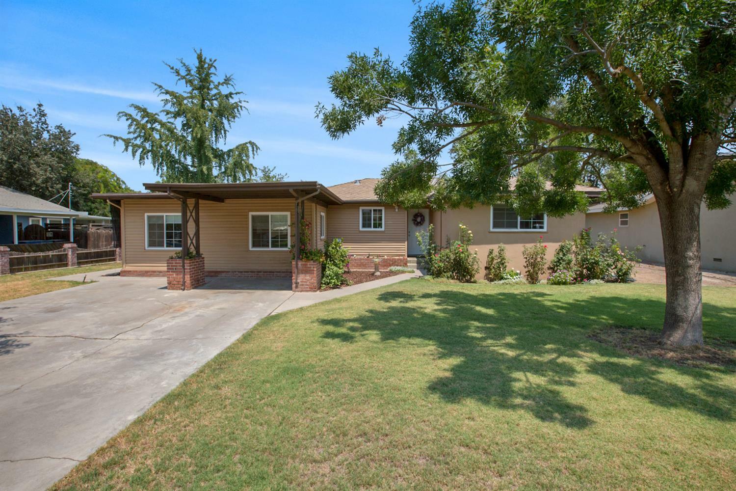 222 W Lois Avenue  Tulare CA 93274 photo