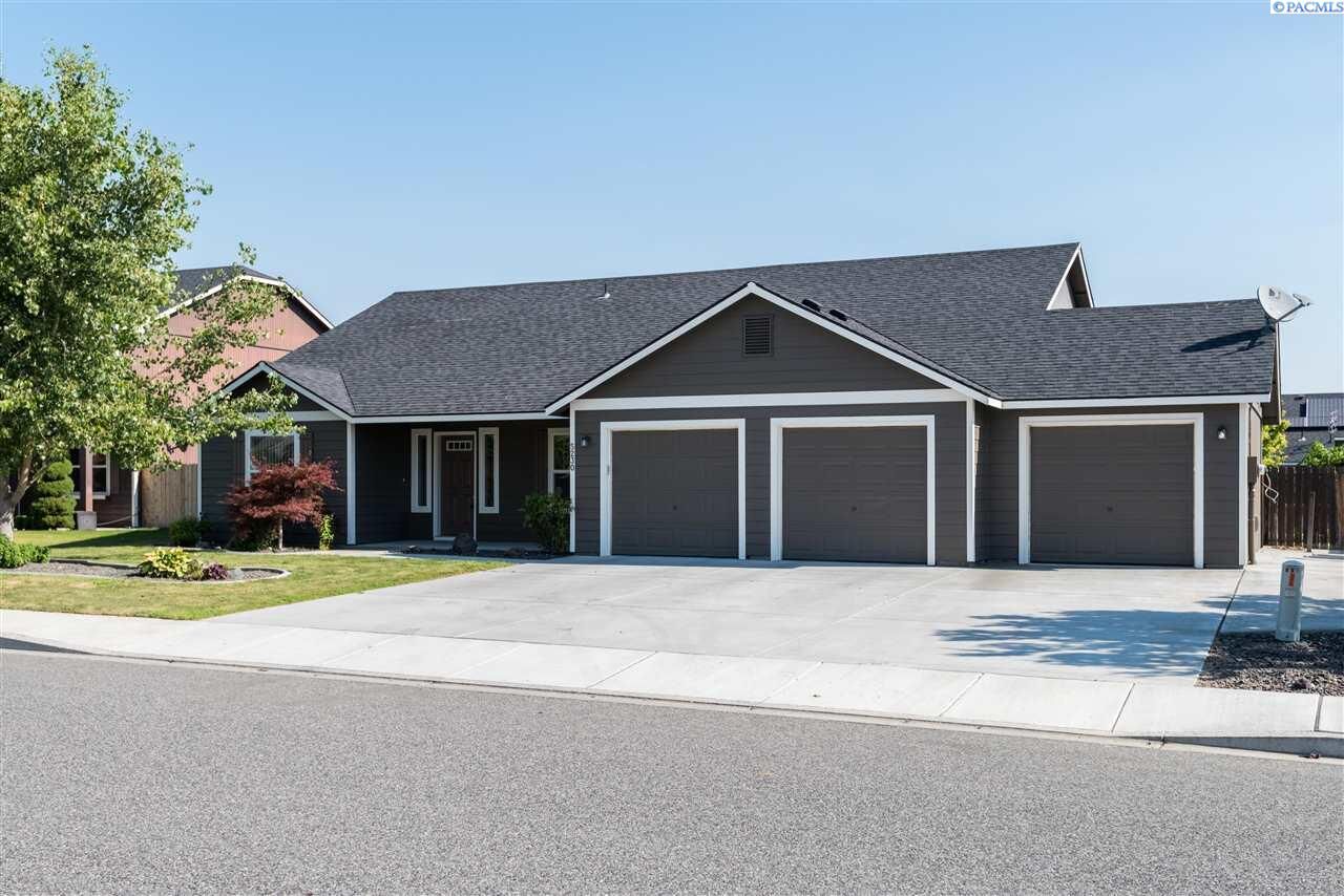 Property Photo:  5230 Pinehurst St.  WA 99353 