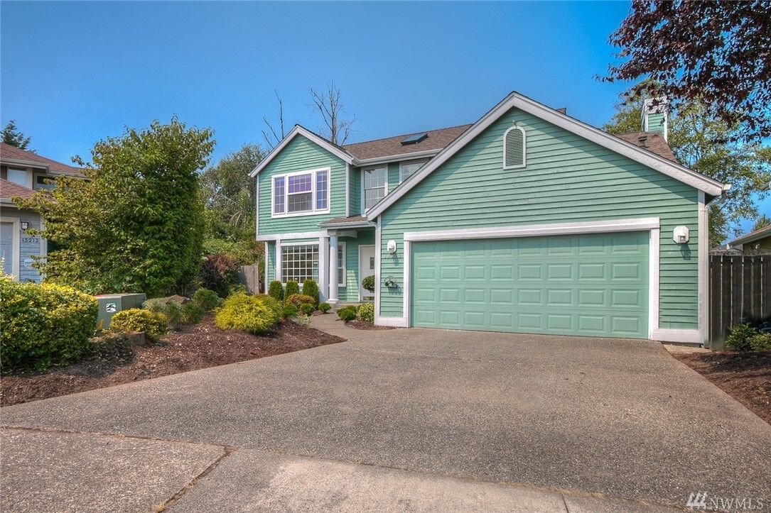 Property Photo: 13216 SE 263rd Place WA 98042