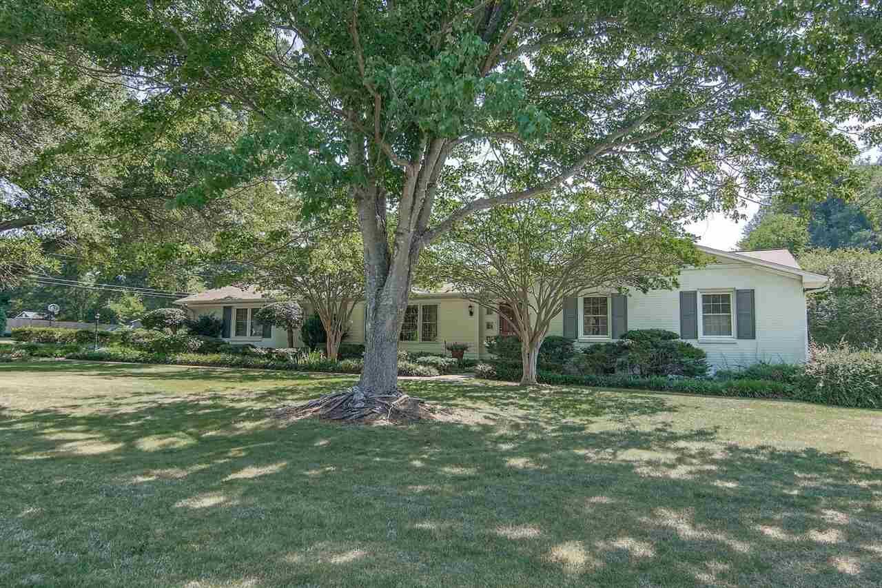 Property Photo:  360 Lake Forest Drive  SC 29307