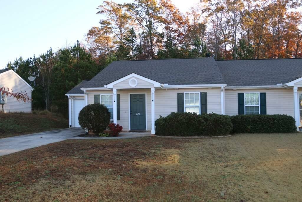 Property Photo:  220 Tamarack Drive  SC 29678 