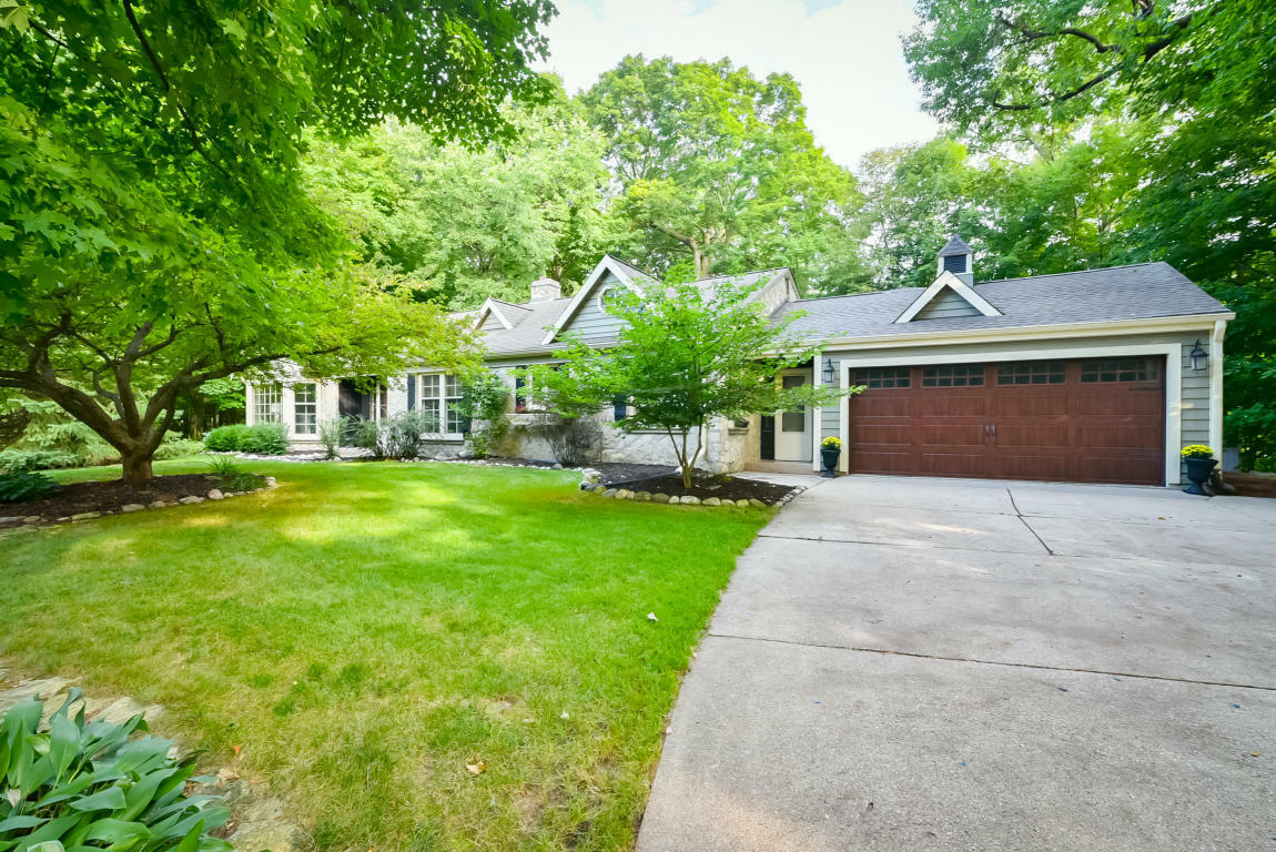 Property Photo: 218 Lincoln Dr S WI 53095