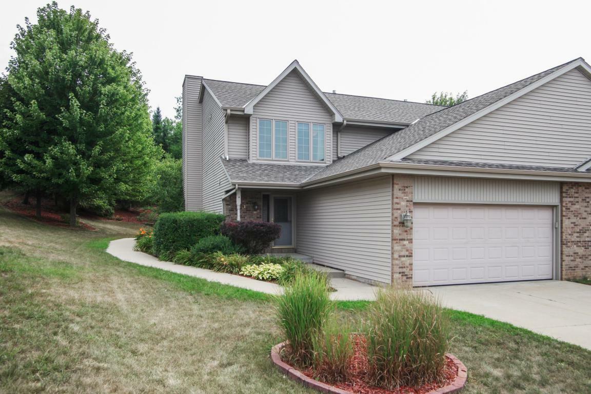 Property Photo: 1211 White Sands Ct WI 53090