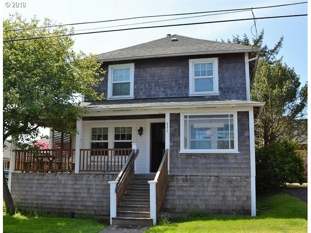 Property Photo:  435 3rd Ave  OR 97138 