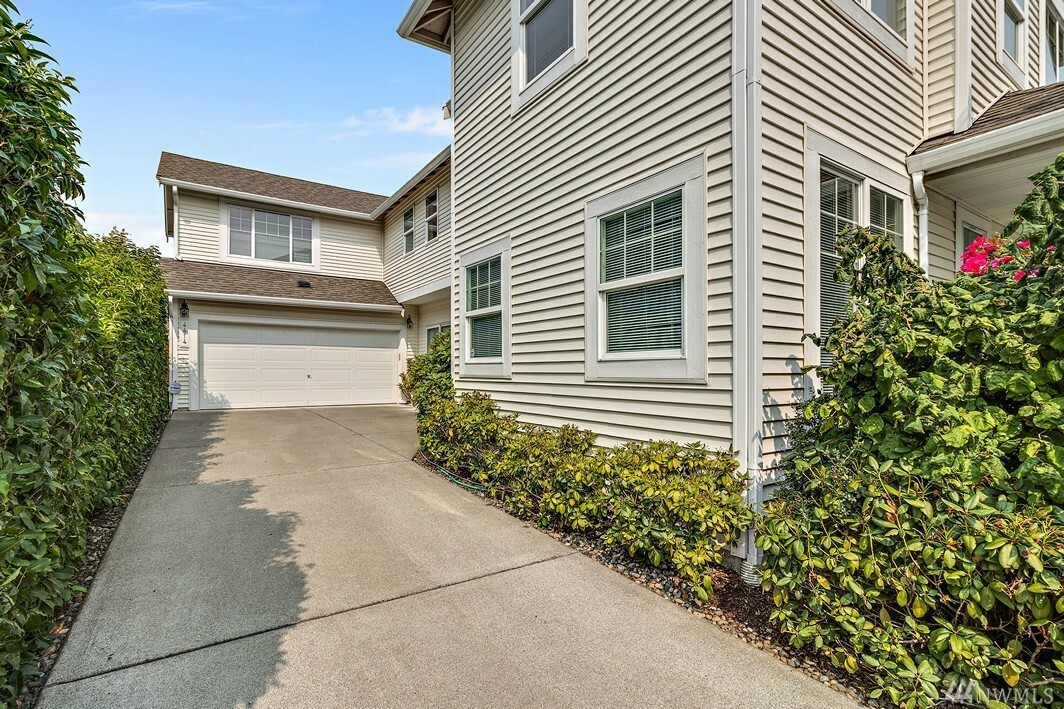 Property Photo:  4414 S 220th St 51  WA 98032 