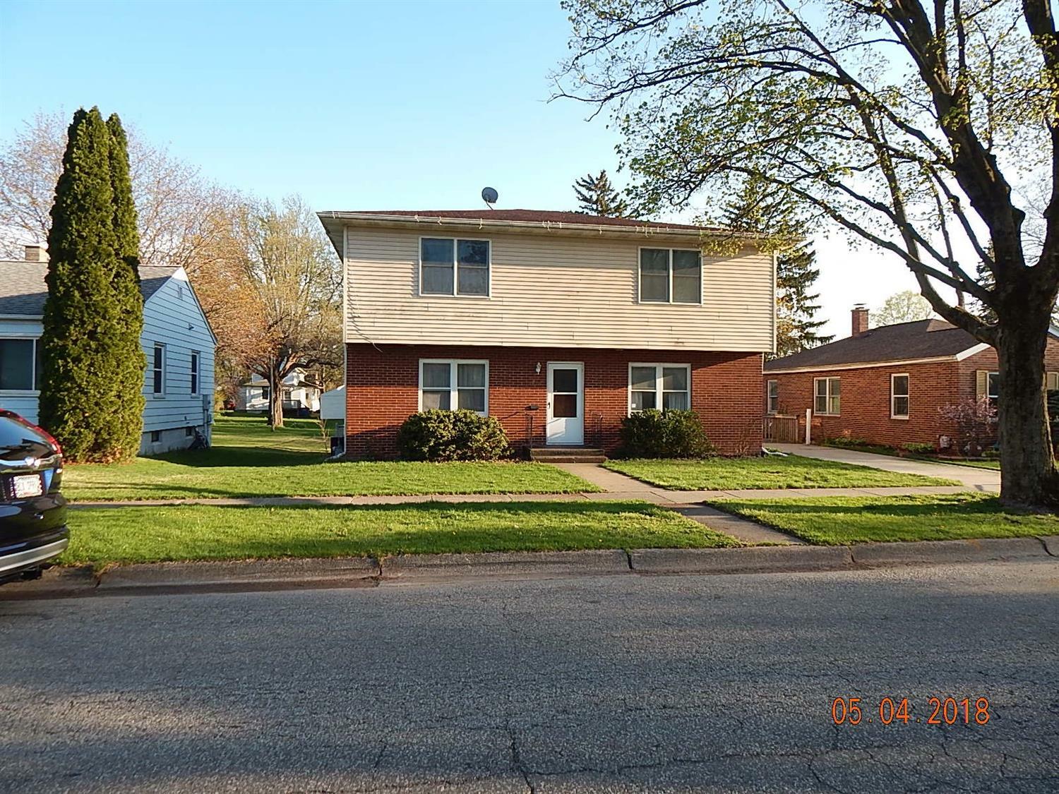 Property Photo:  812 Division Street  IN 46350 