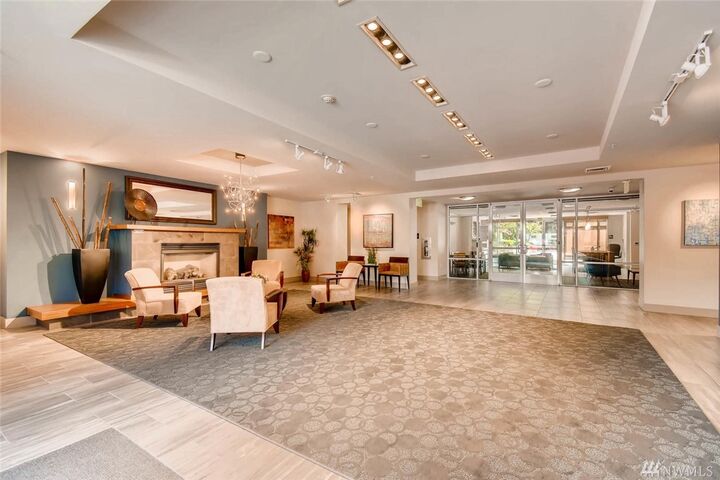Property Photo:  375 Kirkland Ave 123  WA 98033 
