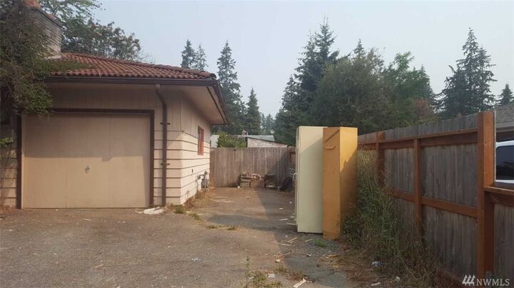 Property Photo:  6201 182nd St SW  WA 98037 