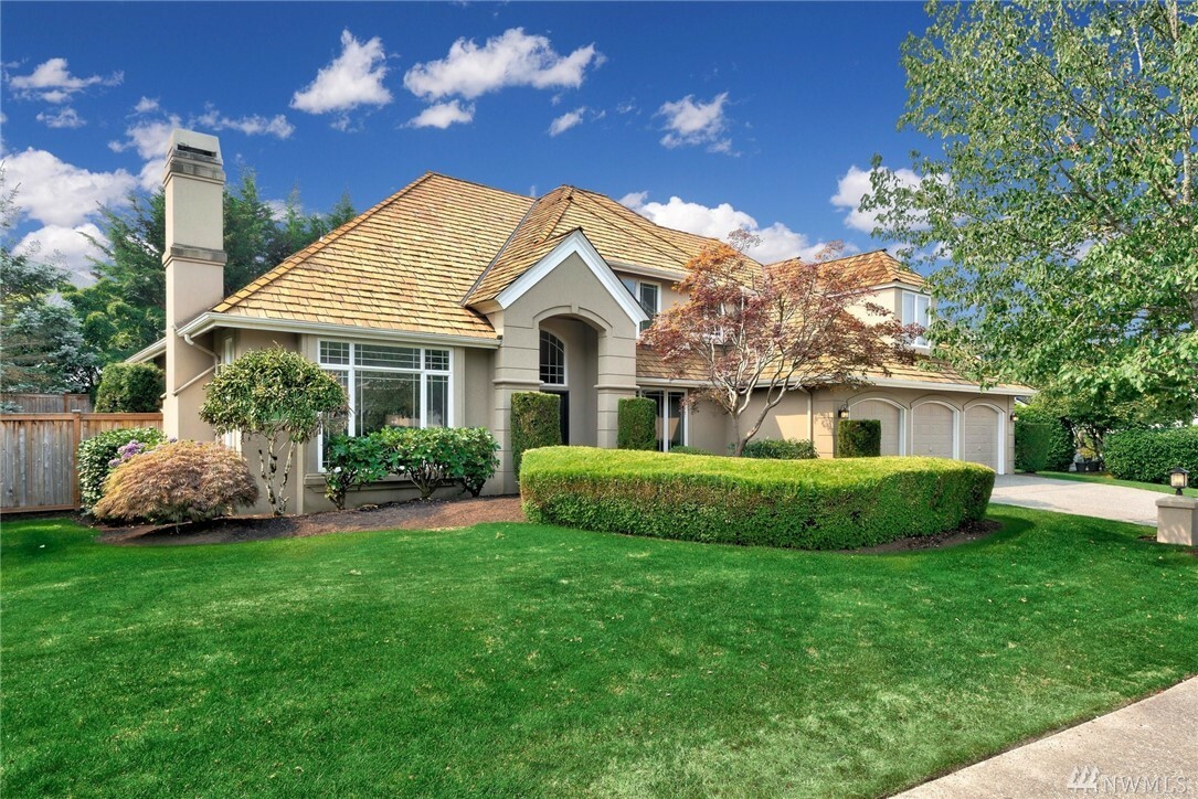 Property Photo: 26971 SE 22nd Wy WA 98075