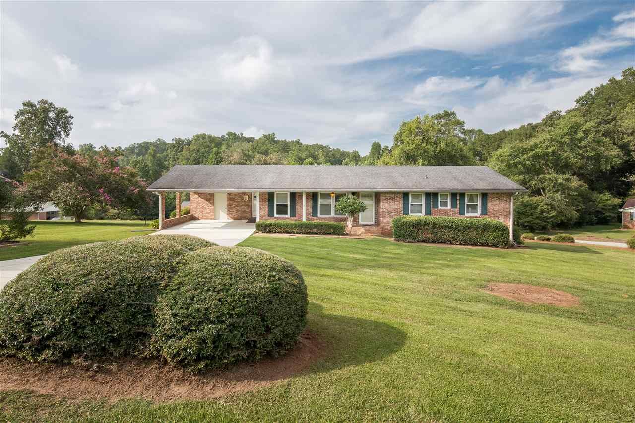 Property Photo:  100 East Hooker Street  SC 29356 