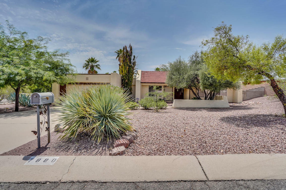 Property Photo:  7880 E Camino Los Brazos  AZ 85750 