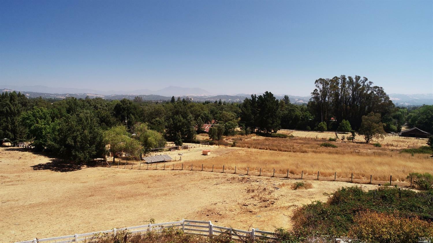 Property Photo:  1490 Woody Creek Lane  CA 95492 