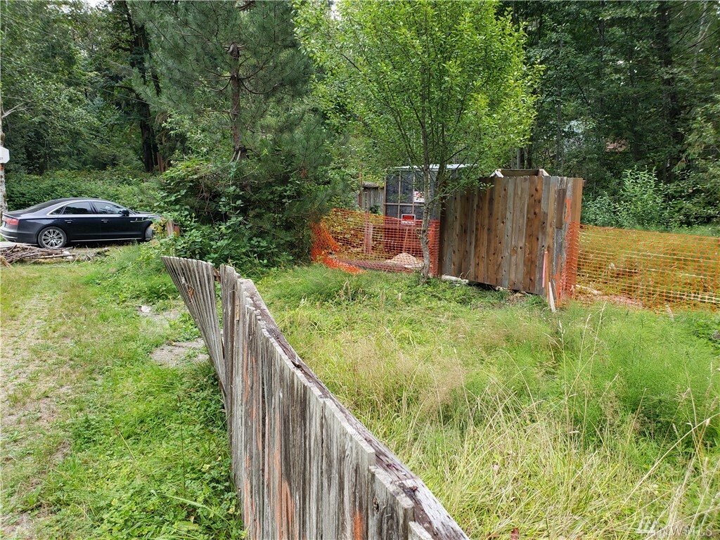 Property Photo: 21928 Alder Loop Rd WA 98251
