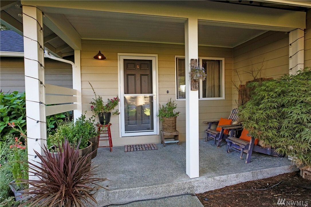 Property Photo: 6056 Kc Place SE WA 98367