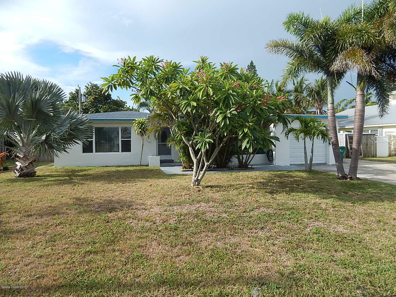 Property Photo:  190 Eden Avenue  FL 32937 